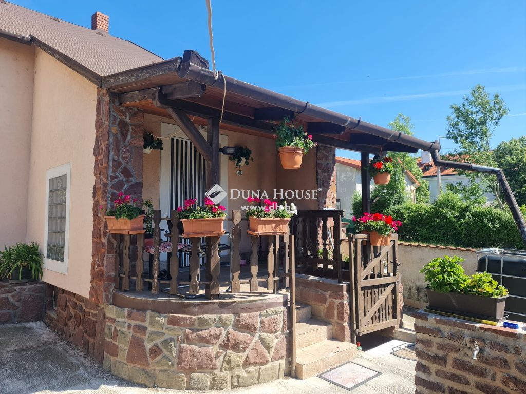 8220 Balatonalmádi , Balatonalmádi — 1/37