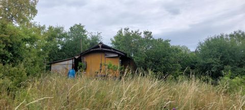 Eladó Ház 2040 Budaörs Kis ház, villany, a gáz, telken belül, aszfaltozott utcában