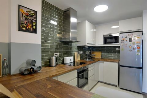 Eladó Lakás 6000 Kecskemét , Gyönyörű penthouse teljes berendezéssel, + fedett beálló