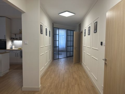 Eladó Lakás 1067 Budapest 6. kerület , Nyugatihoz közel, Teréz körút