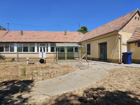 Eladó Ház 7726 Véménd 