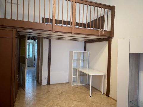 Kiadó Lakás 1067 Budapest 6. kerület , Csengery