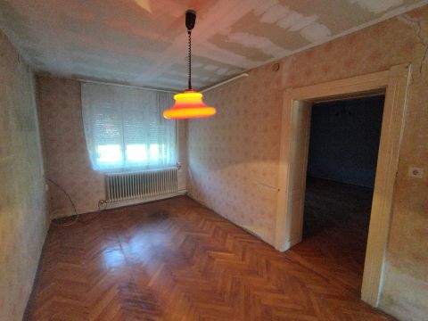 Eladó Ház 2800 Tatabánya 