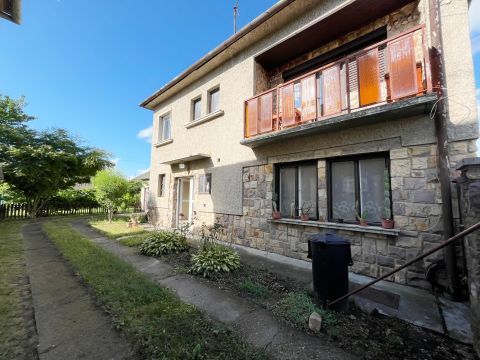 Eladó Ház 9700 Szombathely , Kámoni városrészen családi ház garázzsal