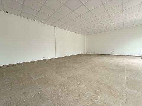 Kiadó Üzlethelyiség 4400 Nyíregyháza 