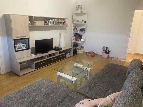 Eladó Lakás 4029 Debrecen , Fényes udvarban 64 nm-es bútorozott lakás eladó