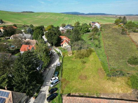 Eladó Telek 2821 Gyermely , Eladó 3400m2 beépíthető telek! 
