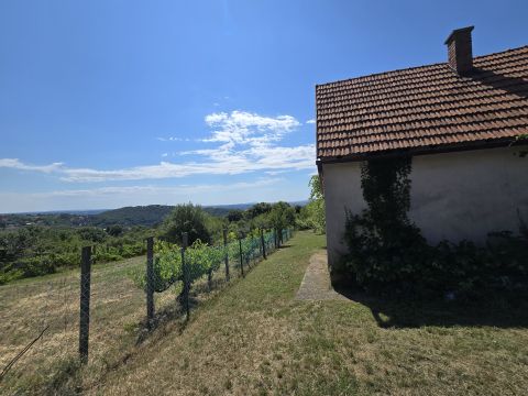 Eladó Ház 7634 Pécs , Panorámás kilátással rendelkező hétvégi kis házikó 
