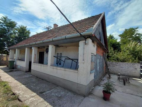 Eladó Ház 5124 Jászágó , 5124 Jászágó, Központhoz közel