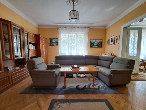 Eladó Ház 6500 Baja , Belvároshoz közel
