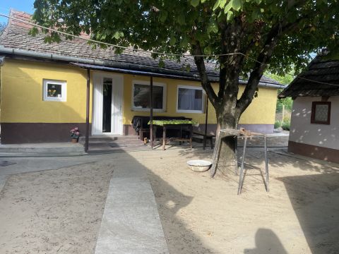 Eladó Ház 6000 Kecskemét Tanya eladó, közművesítve, fejlesztési övezet közelében!