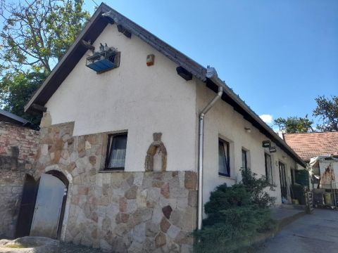 Eladó Ipari 2083 Solymár 2083 Solymár, Központ