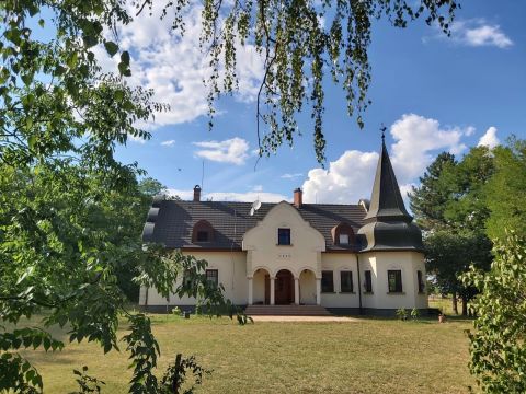 Eladó Ház 6000 Kecskemét , Fülöpháza mellett, gyönyörű kúria
