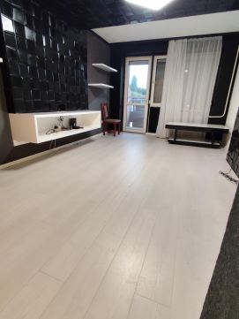 Eladó Lakás 9400 Sopron , Erzsébet Kertnél  I. emeleti erkélyes kétszobás ....