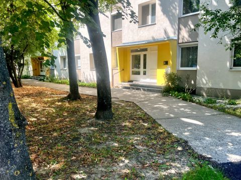 Eladó Lakás 8200 Veszprém , Egyetemváros