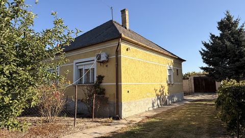 Eladó Ház 9153 Öttevény 