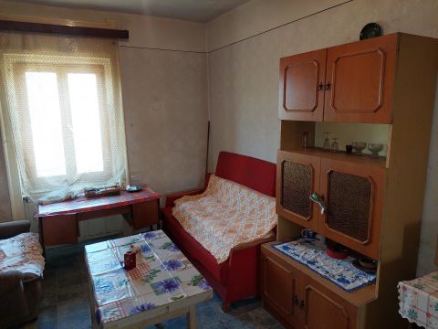 Eladó Ház 7524 Kiskorpád *** vasútállomás mellett, 64 Nm-es, 3 szobás házrész