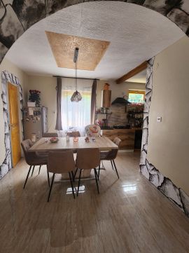 Eladó Ház 6346 Sükösd Központban