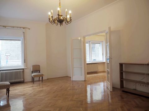 Kiadó Lakás 1054 Budapest 5. kerület 