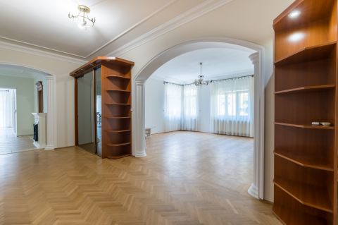 Eladó Iroda 4032 Debrecen , Nagyerdő közelében