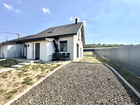 Eladó Ház 2167 Vácduka 