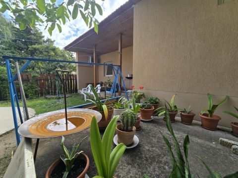 Kiadó Ház 2133 Sződliget 
