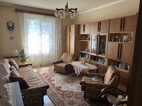 Eladó Lakás 6000 Kecskemét , Kecskemét Belvárosában ,  2 szobás, 2 erkélyes lakás