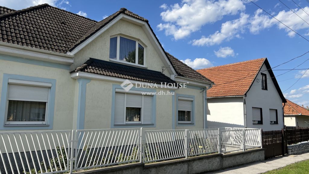 3390 Füzesabony , Füzesabony — 1/32