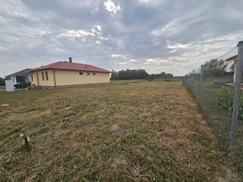 Eladó Telek 9063 Nagybajcs Sport utca