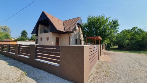 Eladó Ház 2481 Velence , Velence Club Camping-től nem messze