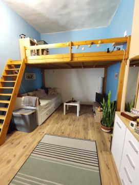 Eladó Lakás 1086 Budapest 8. kerület , Óbudai Egyetem környéke
