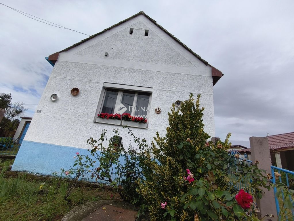 8721 Vése — 1/17