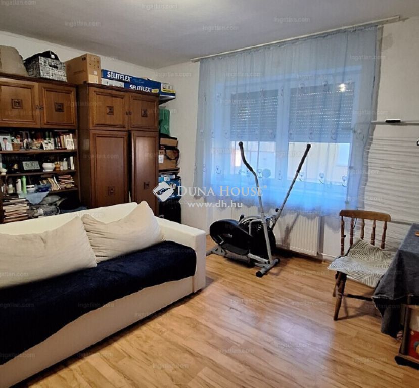 7626 Pécs — 1/12