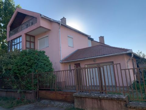 Eladó Ház 2890 Tata 