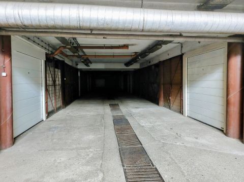 Eladó Parkoló 2600 Vác Belváros