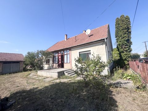 Eladó Ház 2766 Tápiószele 