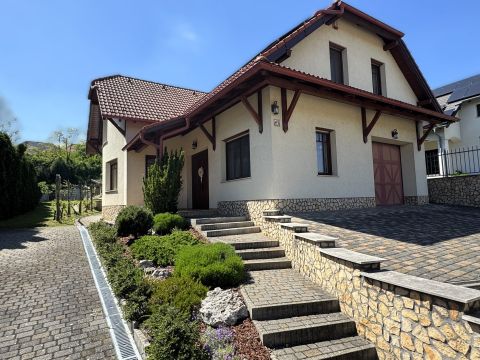 Eladó Ház 2521 Csolnok 