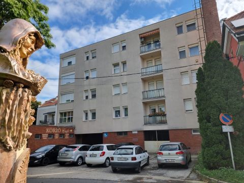 Eladó Lakás 8360 Keszthely 