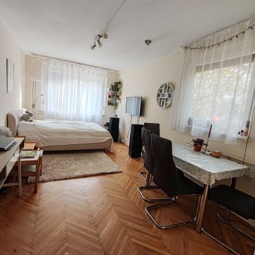 Eladó Lakás 1115 Budapest 11. kerület , Etele plázánál