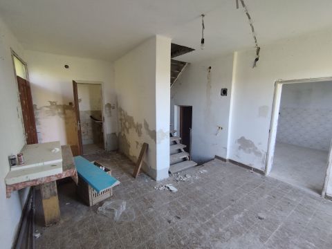 Eladó Ház 2858 Császár 