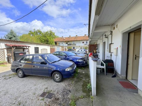 Eladó Lakás 2000 Szentendre 
