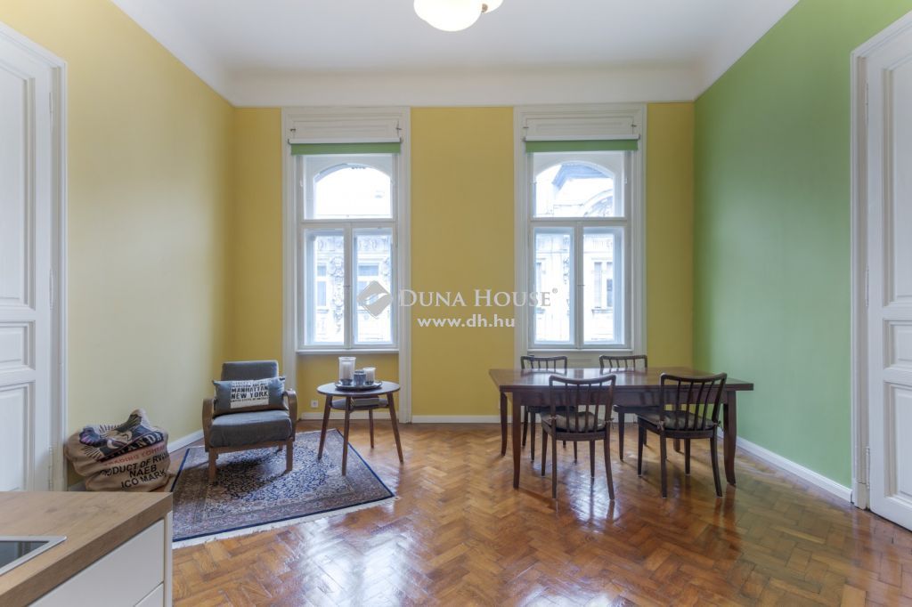 1067 Budapest 6. kerület , Andrássy úthoz közel gyönyörű ház egyedi lakása — 1/39