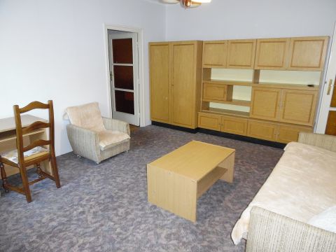 Eladó Lakás 4029 Debrecen Dobozi lakótelepi 2 szobás lakás.