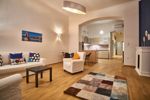 Eladó Lakás 1072 Budapest 7. kerület , Dob utca, Deák térhez közeli része