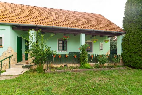 Eladó Ház 2146 Mogyoród 