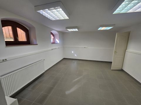Eladó Intézmény 7623 Pécs 