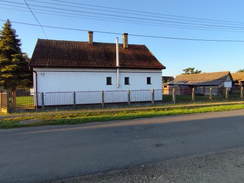 Eladó Ház 4177 Földes kedvelt részén