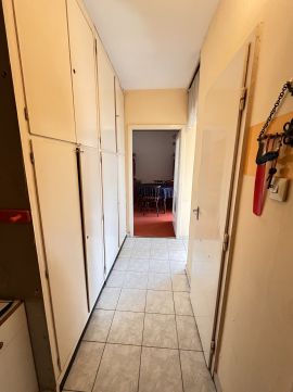 Eladó Lakás 8200 Veszprém , Eladó lakás - Halle utca