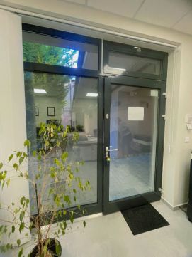 Kiadó Üzlethelyiség 2089 Telki , Központi részen