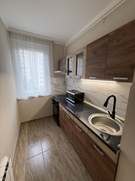 Kiadó Lakás 8200 Veszprém , Veszprém